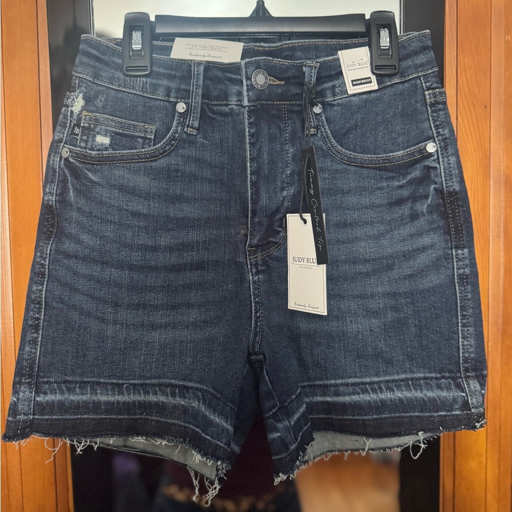 NWT Judy Blue "Mia" Jean Shorts Distressed High-Waisted Size Small